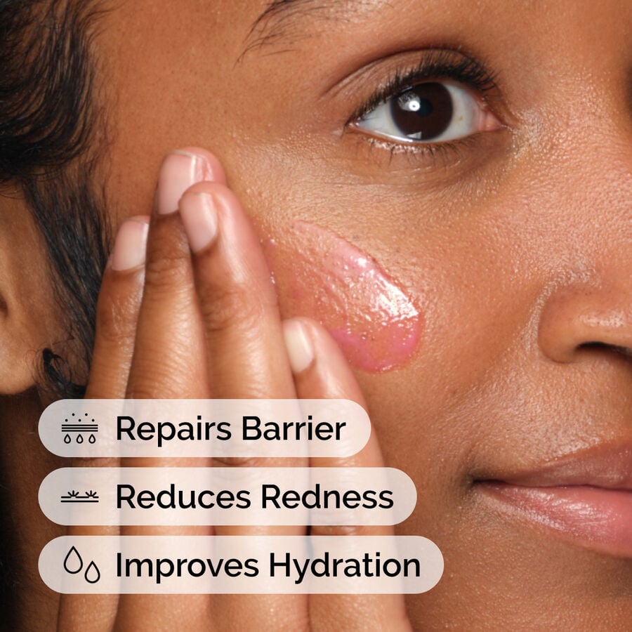 soothing-and-barrier-support-serum-set-z4 ord-soothing-barrier-support-serum-model-application-with-benefits.jpg